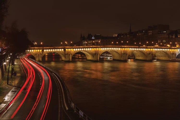 La Conciergerie At Night