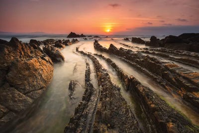 Lines To The Sun by Sergio Lanza canvas print