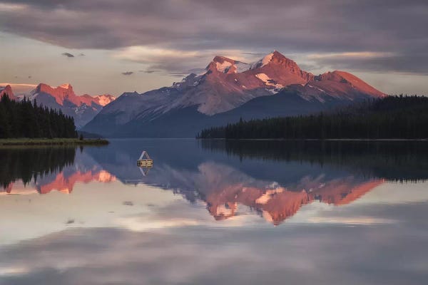 Alberta: Maligne Nights, Jasper, Canada by Sergio Lanza