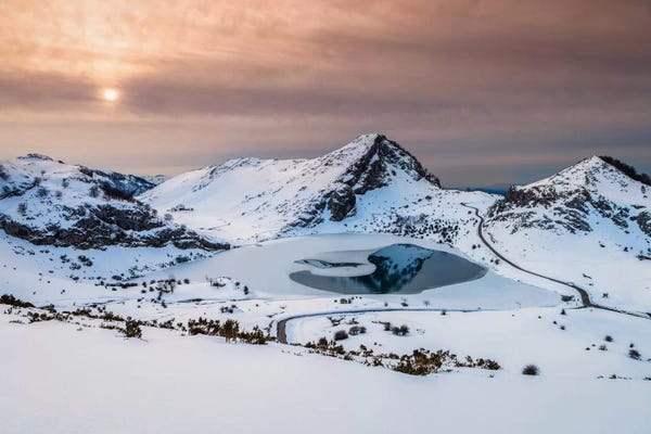 Sergio Lanza: Frozen Lake by Sergio Lanza