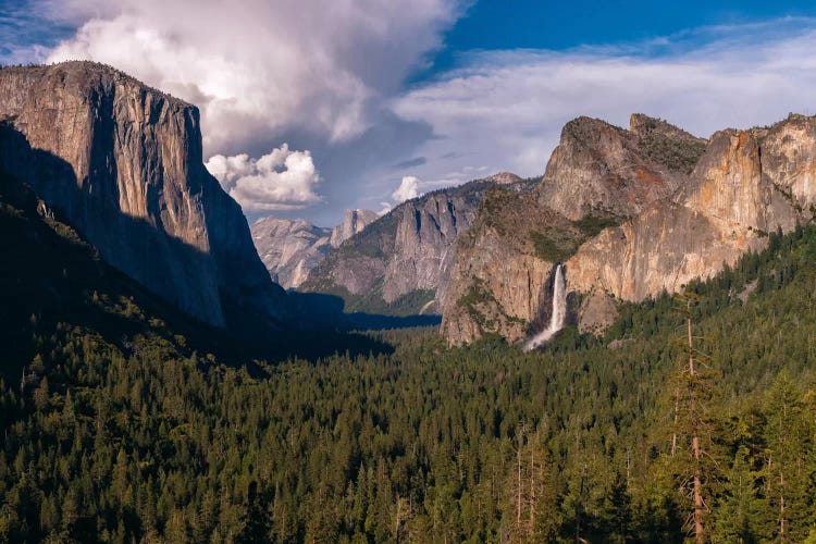 Tunnel View