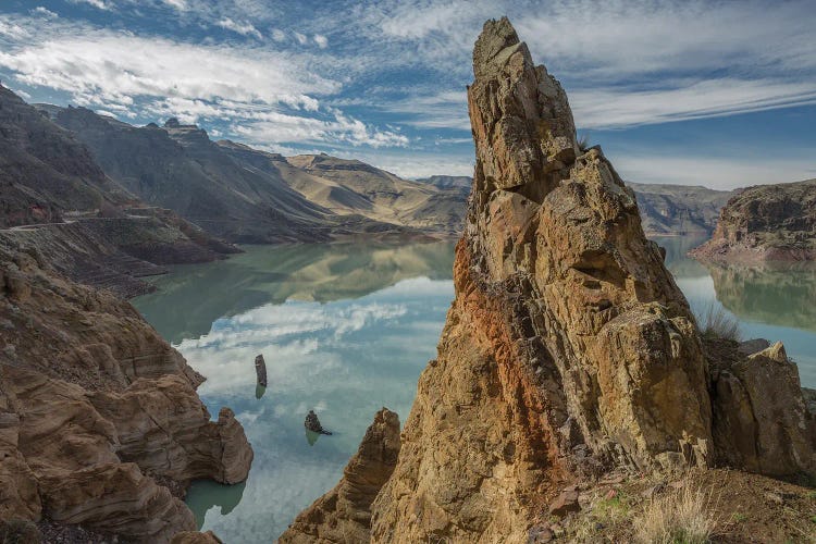 Rock Point Lake Owyhee