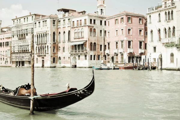 Veneto: Bella Venizia by Lupen Grainne