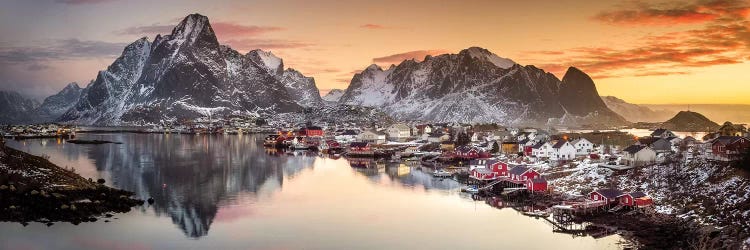 Reine Morning Light