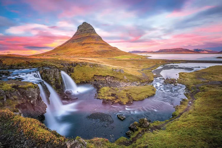 Kirkjufell Autumn Colors Iceland