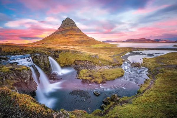 Kirkjufell Autumn Colors Iceland