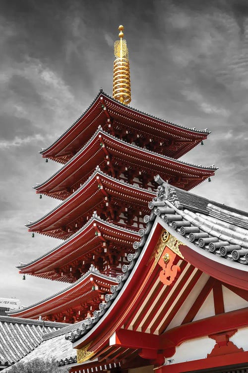 Beautiful Pagoda Of The Senso-Ji Temple In Tokyo - Colorkey