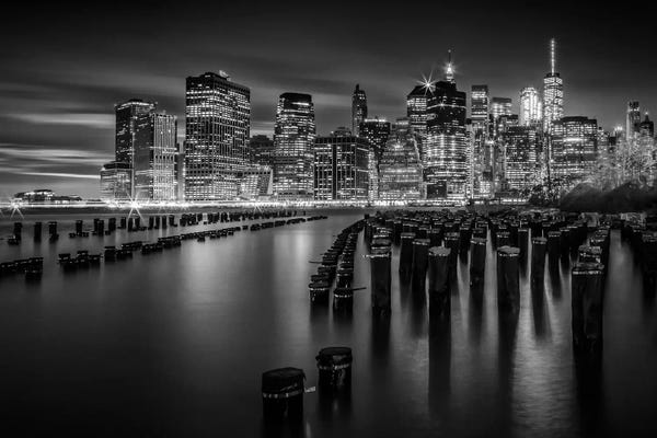 New York City Skylines: Manhattan Skyline At Sunset | Monochrome by Melanie Viola