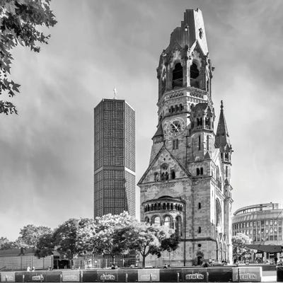 Berlin Kaiser Wilhelm Memorial Church by Melanie Viola framed canvas print