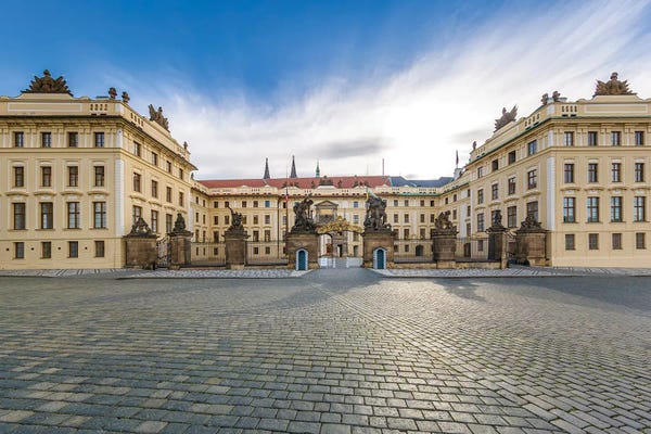 Castles & Palaces: Prague Castle by Melanie Viola