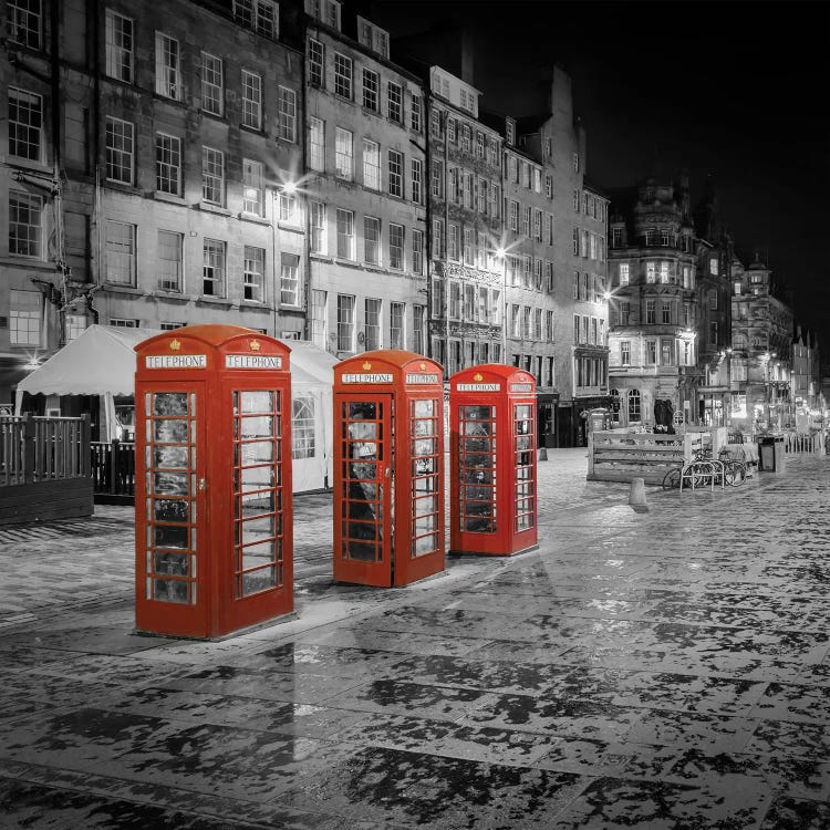 Evening Impression Of The Royal Mile In Edinburgh - Colorkey