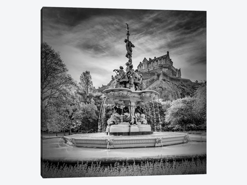 Ross Fountain And Edinburgh Castle - Monochrome by Melanie Viola 1-piece Canvas Artwork
