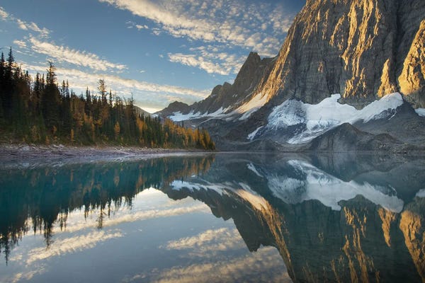 Lake Sunrises & Sunsets: Canada, British Columbia. Sunrise on The Rockwall and Floe Lake, Kootenay National Park. by Alan Majchrowicz