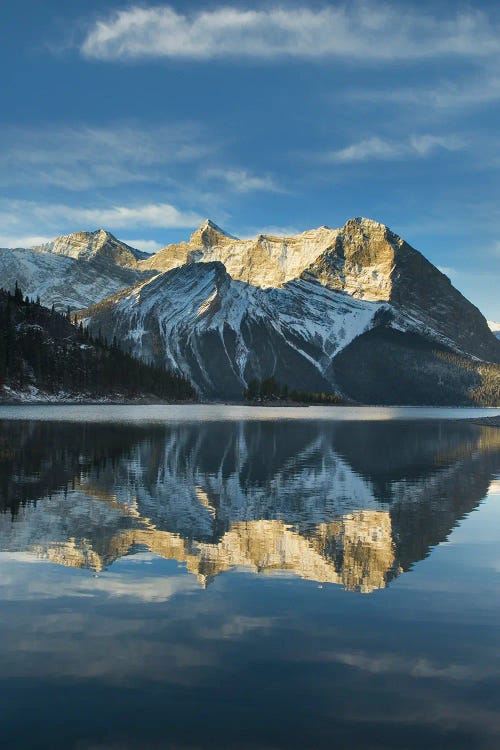 Canada, Alberta. Sunrise over Mount Sarrail and Mount Foch Kananaskis Lake, Peter Lougheed Provincial Park