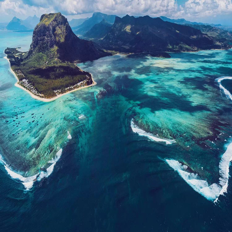 Underwater Waterfall