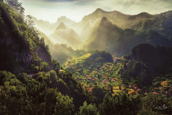 Martin Podt: Land Of The Hobbits by Martin Podt