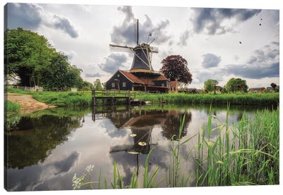 Beauty In The Sky Canvas Art Print - Watermills & Windmills