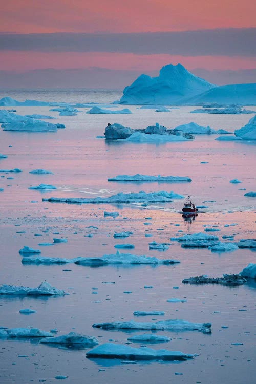 Boat at Ilulissat Icefjord, UNESCO, Ilulissat Kangerlua at Disko Bay. Greenland 