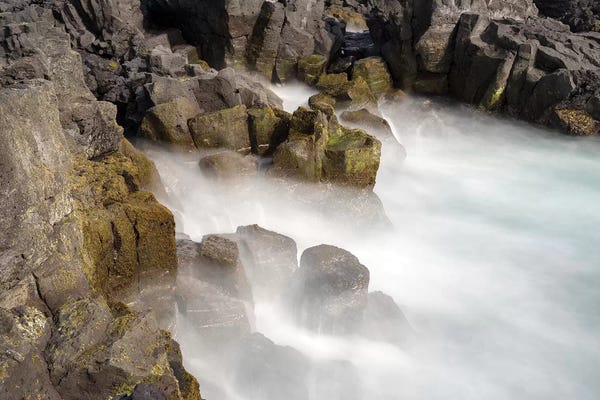 Martin Zwick: Coastal landscape at Brimketill, Reykjanes peninsula. Northern Iceland by Martin Zwick
