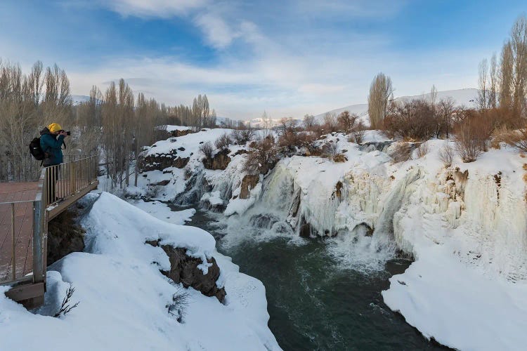 Muradiye Waterfall I