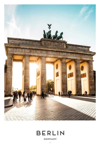The Brandenburg Gate: Berlin Germany by Naomi Davies