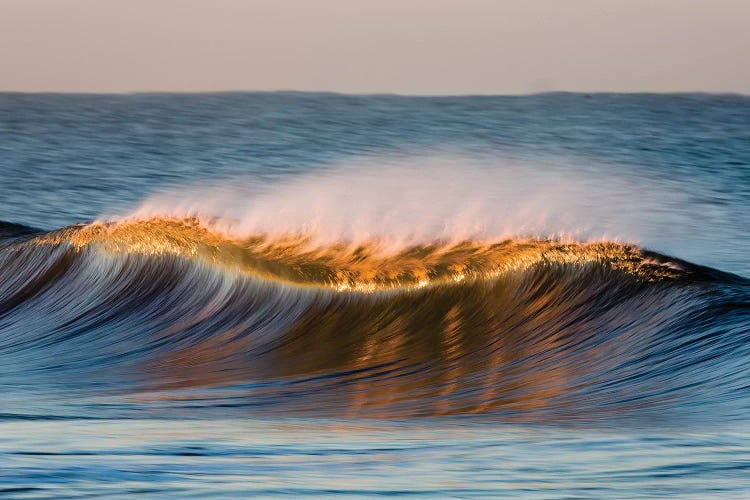 Curved Wave