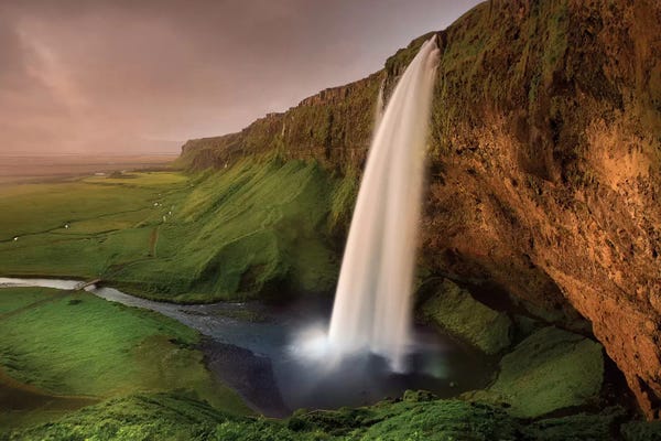 Scenic & Landscapes: Seljalandsfoss by Franz Schumacher