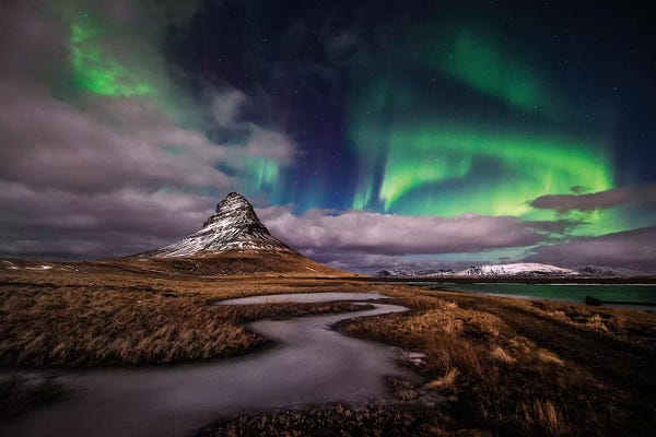 Kirkjufell: Green Snake by David Martín Castán