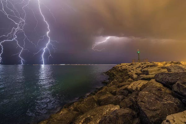 Lightning: When Lightning Strikes by Mehdi Momenzadeh
