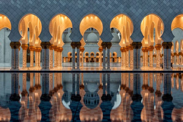 Middle Eastern Décor: Reflections by Stefan Schilbe