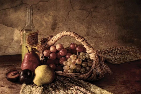 Still Life Photography: Grapes by Silvia Simonato