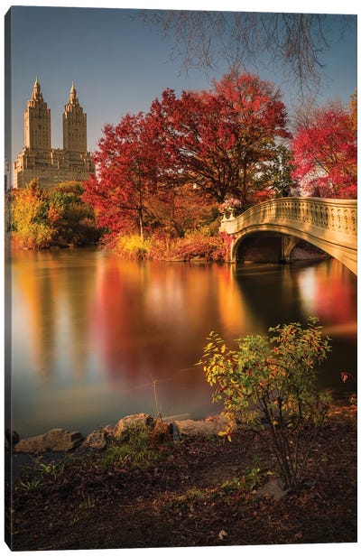 Fall In Central Park Canvas Art Print
