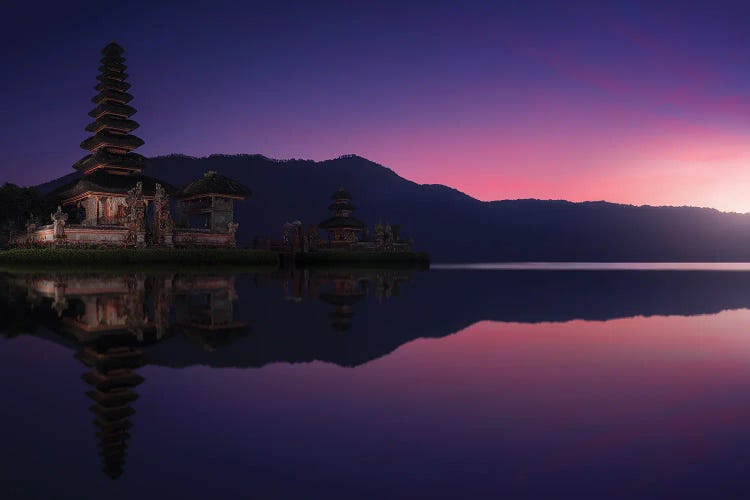 Ulun Danu Bratan Temple At Dawn