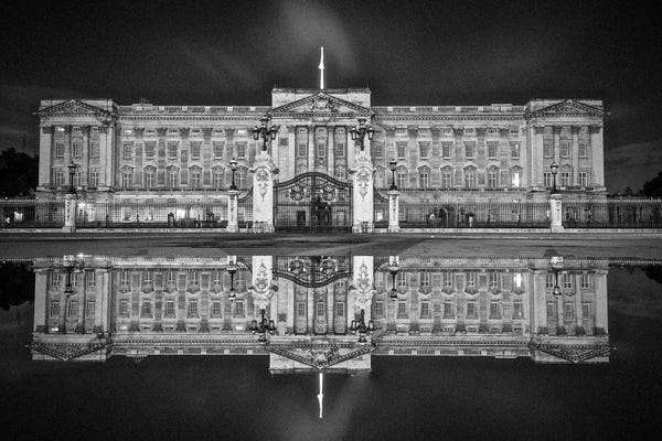 London: Buckingham Reflection by Mark Paulda