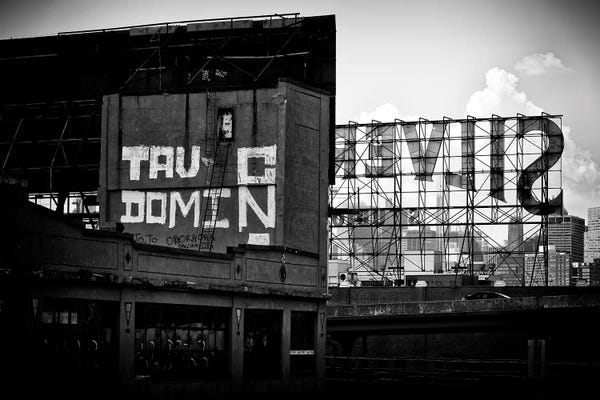 Black Manhattan: Silver by Philippe Hugonnard