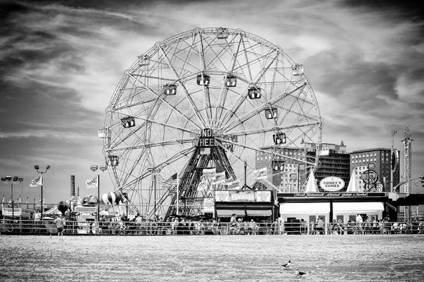 Ferris Wheels: Wonder Wheel by Philippe Hugonnard