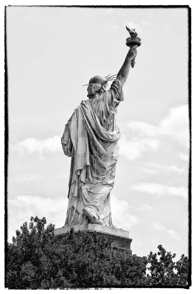 Black Manhattan: Statue Of Liberty Iii by Philippe Hugonnard