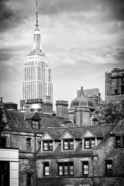 Black Manhattan: Empire State Building by Philippe Hugonnard