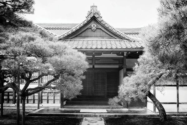 Japanese Culture: Facade Temple by Philippe Hugonnard