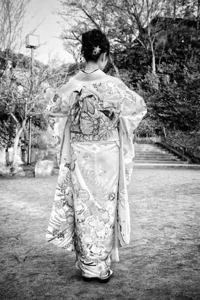 Japanese Culture: Kimono by Philippe Hugonnard