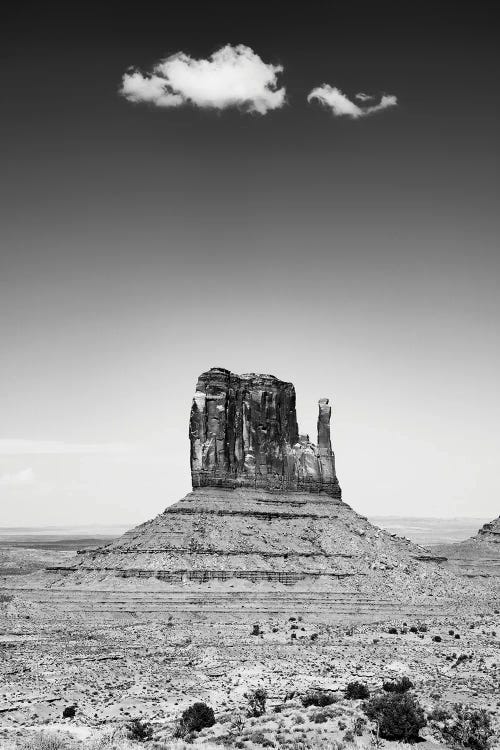 Black Arizona Series - Monument Valley West Mitten Butte