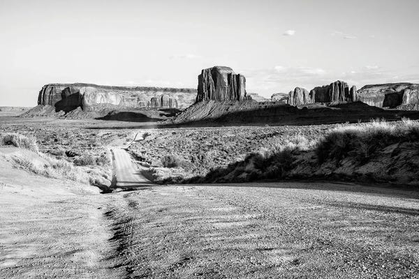 Monument Valley: Monument Valley Road Trip by Philippe Hugonnard