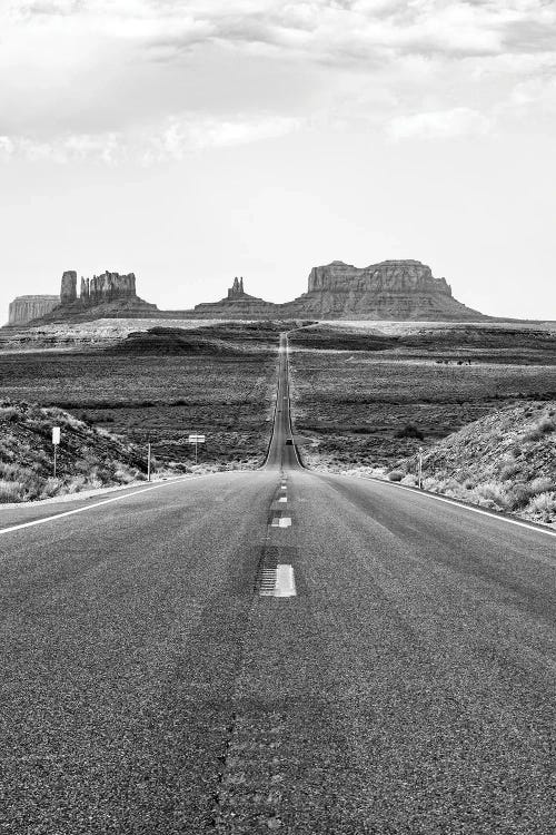 Black Arizona Series - Towards  Monument Valley