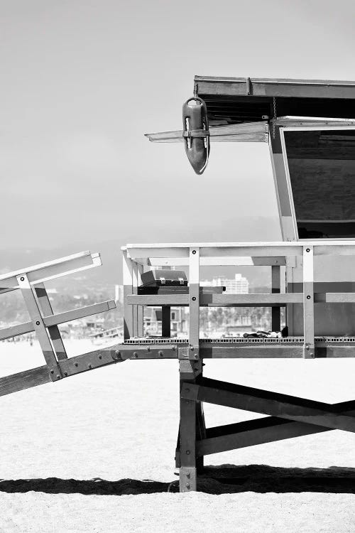 Black California Series - Lifeguard Tower