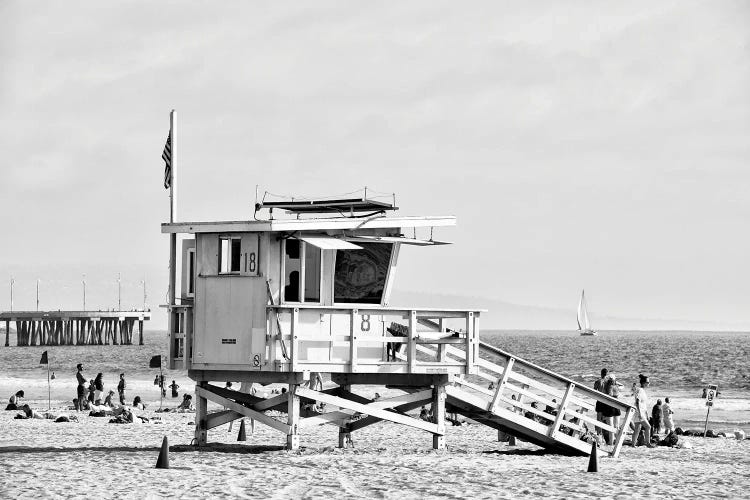 Black California Series - Lifeguard Tower 18