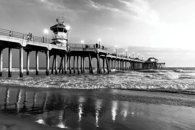 Black California Series - Huntington Beach Pier II