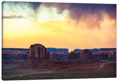 American West - Magnificent Monument Valley Canvas Art Print - Valley Art