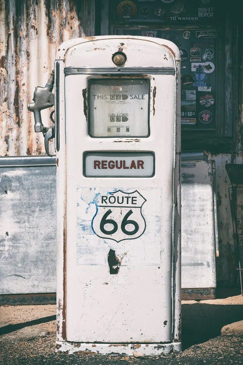 American West - Regular 66 Gas Station