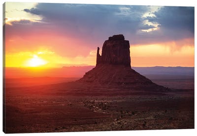 American West - Sunrise Over The Monument Valley Canvas Art Print