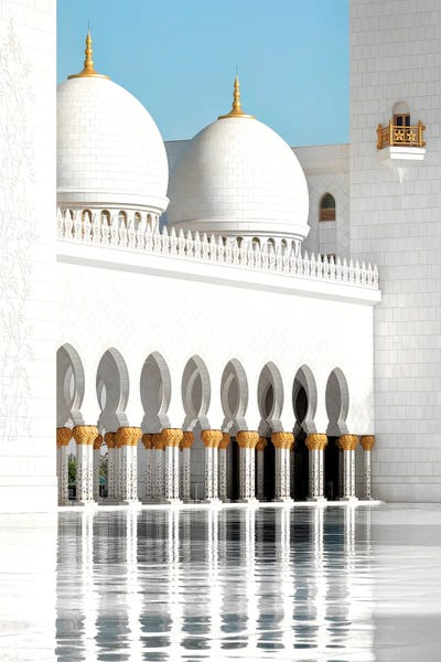 United Arab Emirates: White Mosque - Reflections by Philippe Hugonnard